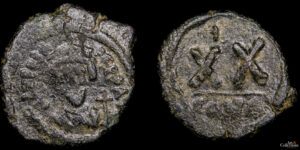 FOCAS 602-610d.C. AE 1/2 Follis, Constantinopla