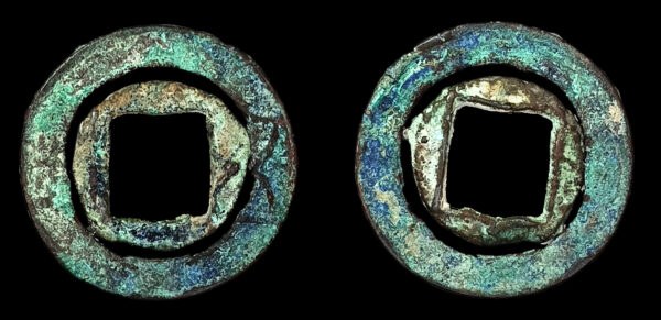 HAN ORIENTAL 25-220d.C. 2 x Wu Zhu recortadas