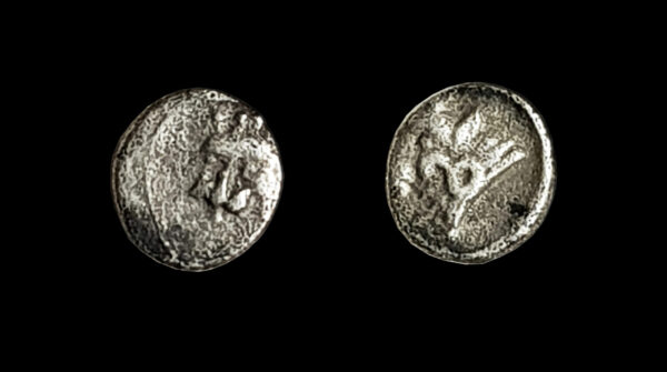 ASIA MENOR, CARIA - AR HEMIOBOLO 400-340a.C.