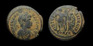 HONORIO 393-423d.C., AE Decargiro, Constantinopla